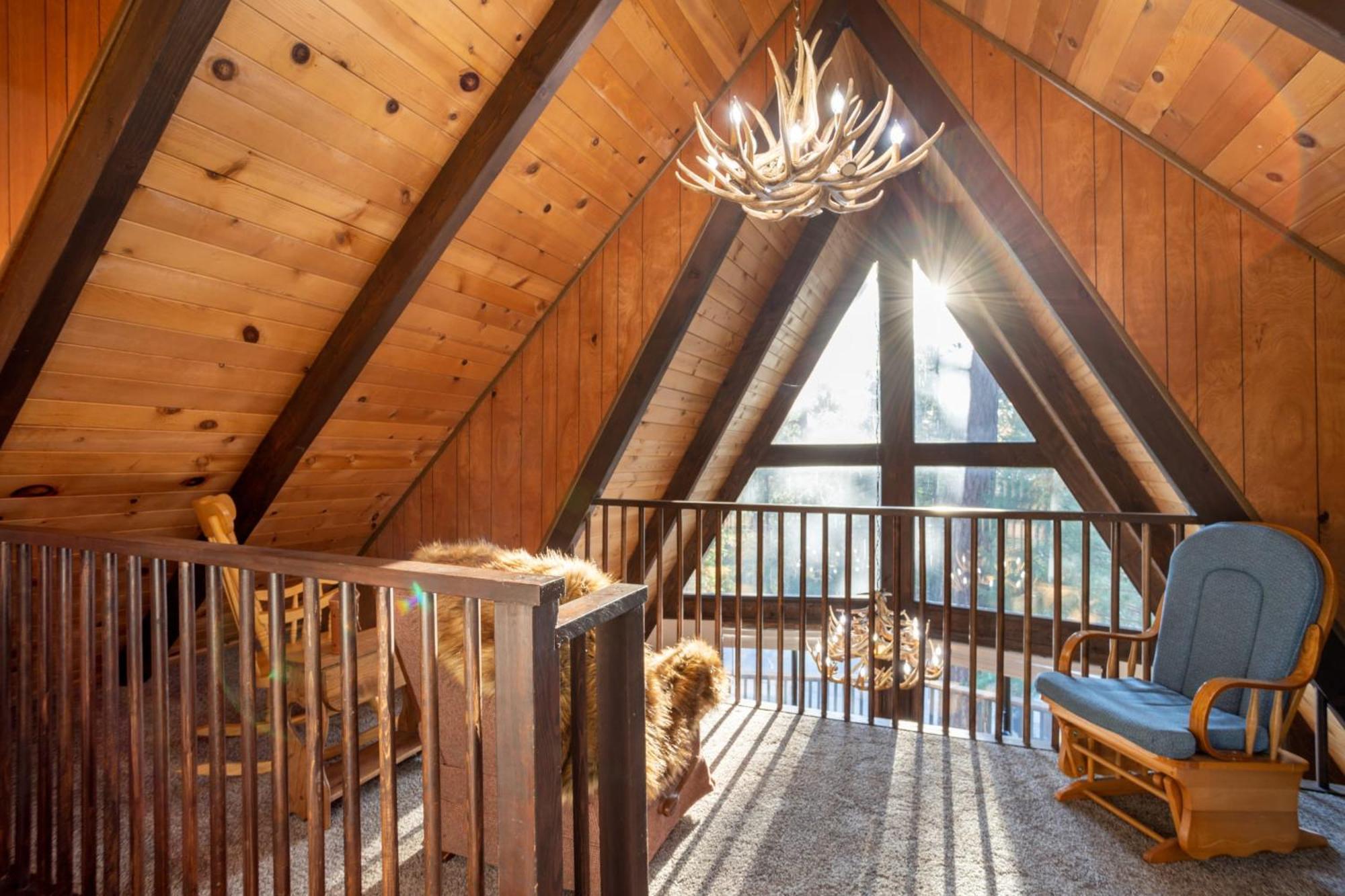 Bear'S Lair By Avantstay 3Mins From Bear Mountain Ski Resort Velké Medvědí jezero Exteriér fotografie